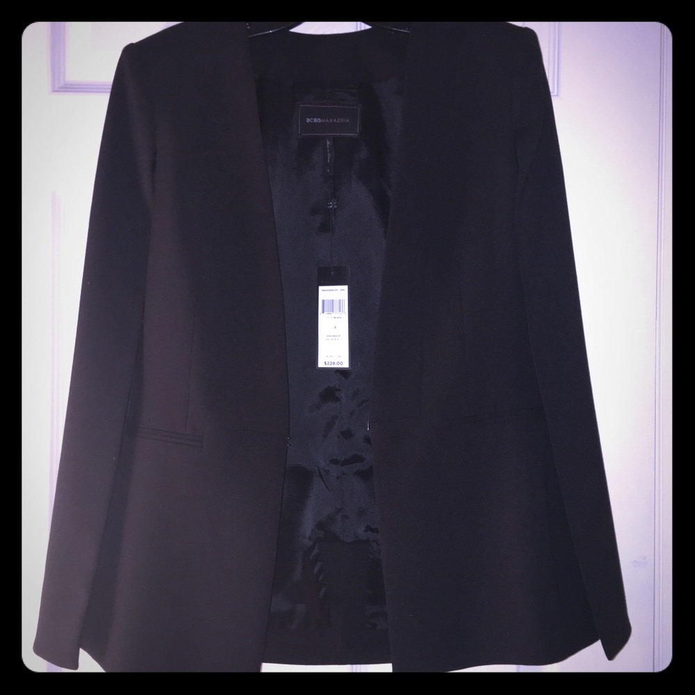 BCBG Maxazria Cape Blazer 🌟🌟Never worn🌟🌟